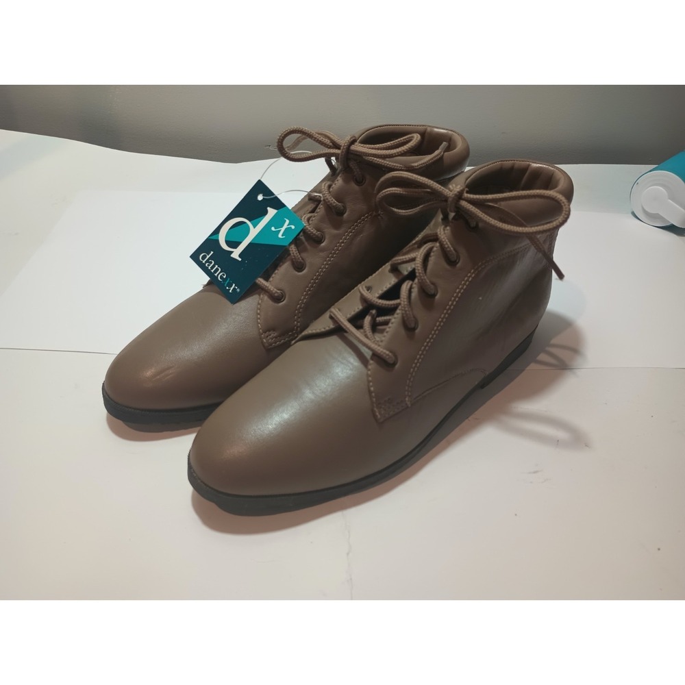 NWT Danexx Austin 4 Women Size 8 M Brown Leather Ankle Boots Lace Up Comfort